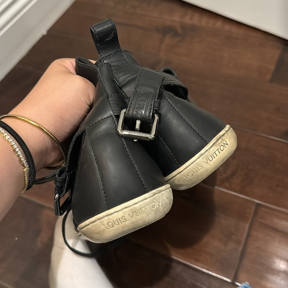 Louis Vuitton Men’s High Top Black Leather Buckle Sneakers *100% Authentic* - Picture 6 of 7